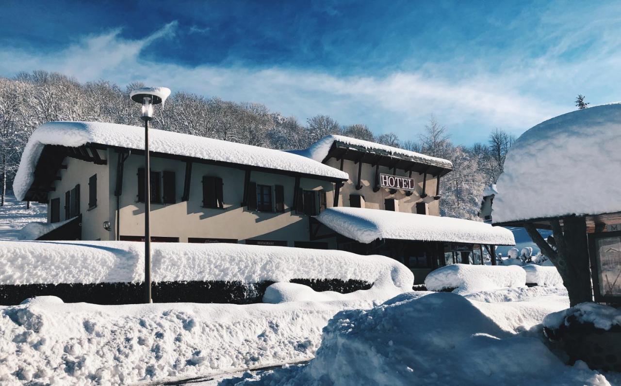 L'Escoundillou Hotel Saint-Jacques-des-Blats Kültér fotó