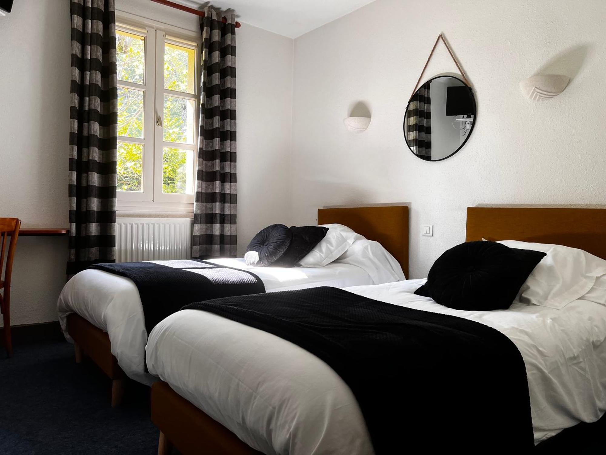 L'Escoundillou Hotel Saint-Jacques-des-Blats Kültér fotó