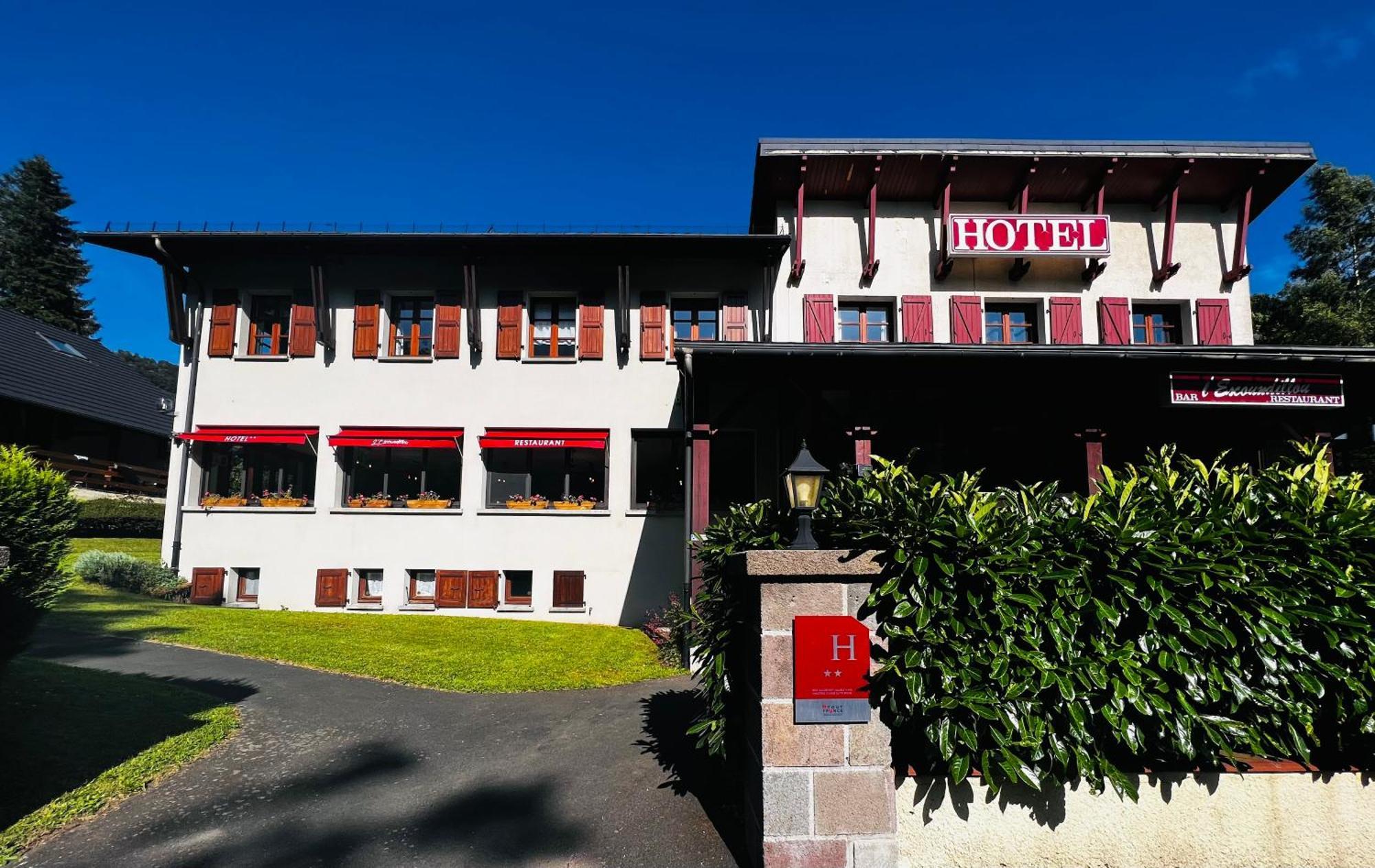 L'Escoundillou Hotel Saint-Jacques-des-Blats Kültér fotó